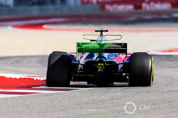 Flujo de pintura en el ala posterior en el Brendon Hartley, Scuderia Toro Rosso STR12