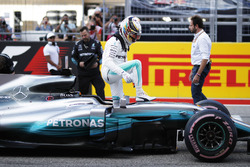 Ganador de la pole Lewis Hamilton, Mercedes AMG F1 W08
