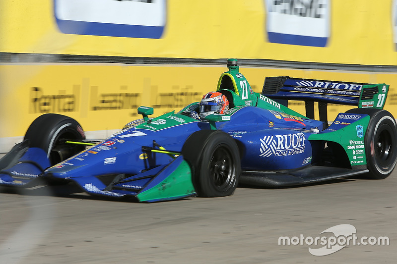 Alexander Rossi, Andretti Autosport Honda with a flat tire