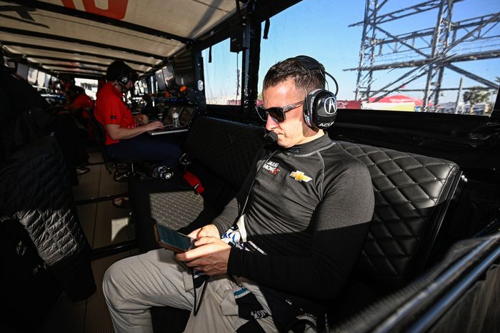 #60 Acura Meyer Shank Racing w/Curb Agajanian Acura ARX-06: AJ Allmendinger