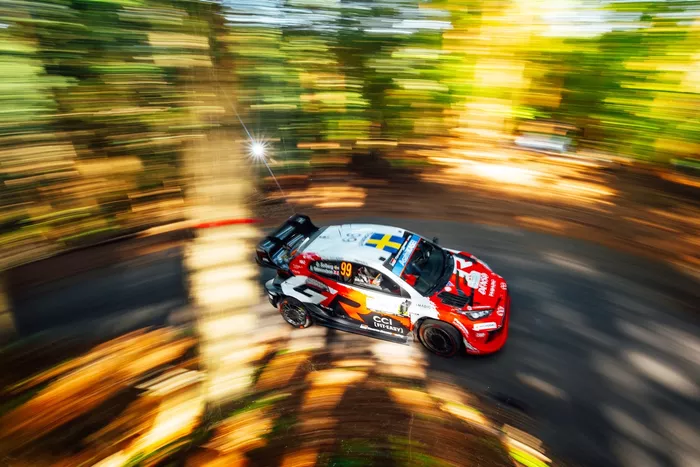 Oliver Solberg, Elliott Edmondson, Toyota Gazoo Racing WRT Toyota GR Yaris Rally1