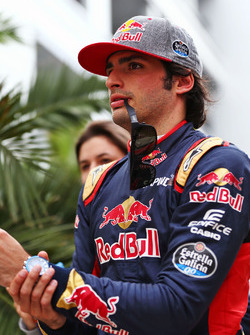 Карлос Сайнс мл., Scuderia Toro Rosso STR11
