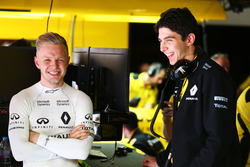 Kevin Magnussen, Renault Sport F1 Team avec Esteban Ocon, Renault Sport F1 Team