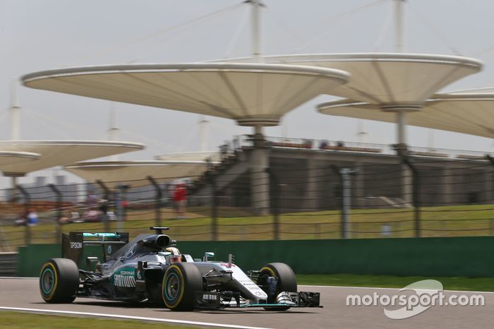 Lewis Hamilton, Mercedes AMG F1 W07 Hybrid