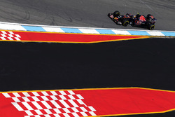 Карлос Сайнс-молодший, Scuderia Toro Rosso STR11
