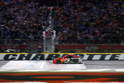 Sieger Martin Truex Jr., Furniture Row Racing Toyota