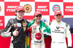 Race 1 winnaar Pietro Fittipaldi, tweede Harrison Newey, derde Mick Schumacher