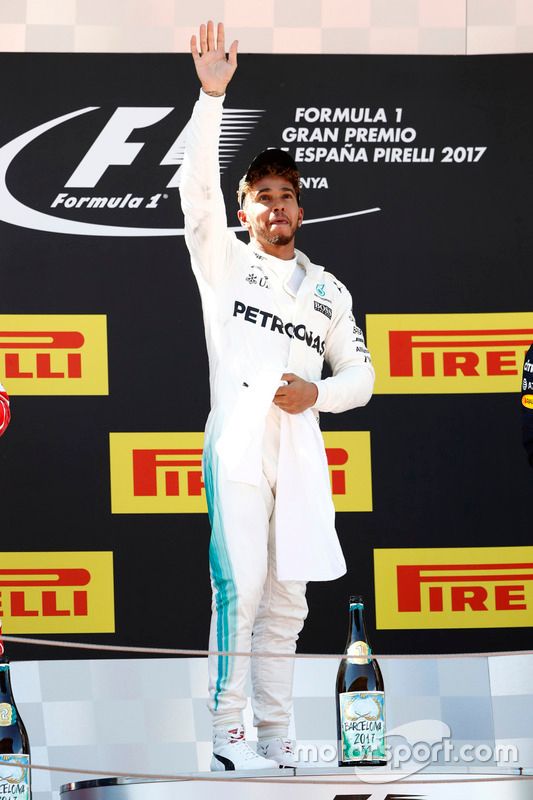 Podio: ganador de la carrera Lewis Hamilton, Mercedes AMG F1