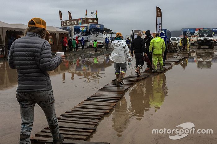 Allagamenti al bivacco in Oruro