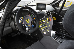Cockpit des Ferrari 488 Challenge