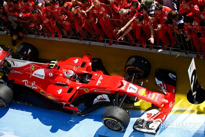 Kimi Raikkonen, Ferrari SF70H, segundo lugar