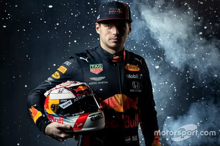 #33 Max Verstappen, Red Bull Racing (Sigue)