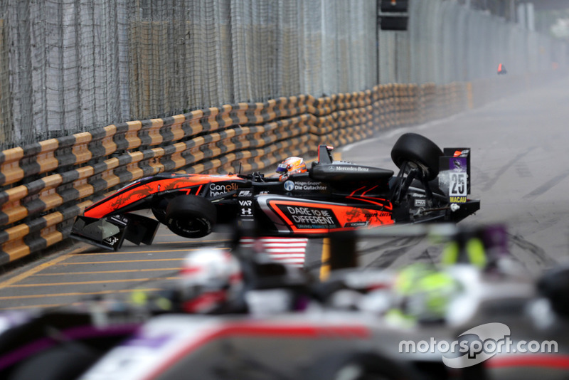 L'accident de Sophia Flörsch, Van Amersfoort Racing