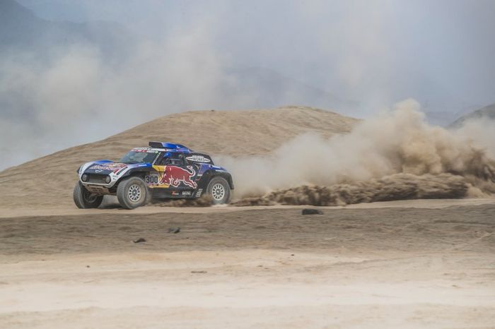 #300 X-Raid Mini JCW Team: Carlos Sainz, Lucas Cruz