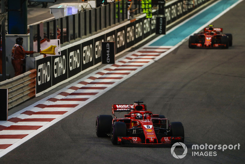 Sebastian Vettel, Ferrari SF71H, Kimi Raikkonen, Ferrari SF71H