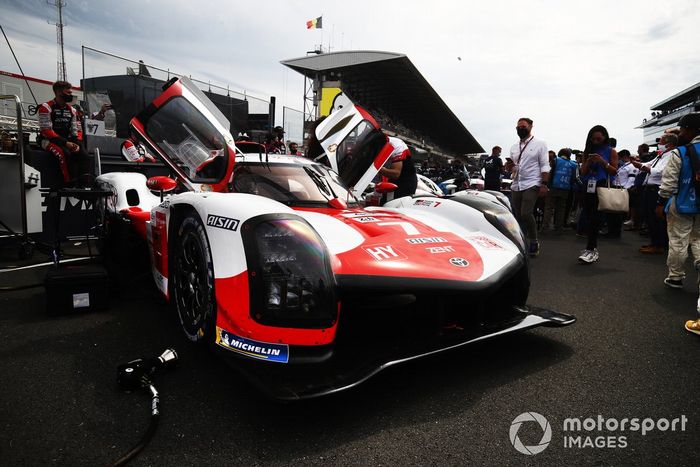 #7 Toyota Gazoo Racing Toyota GR010 - Hybrid Hypercar, Mike Conway, Kamui Kobayashi, José María López 