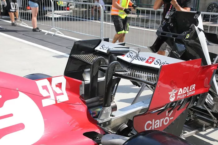 Alerón trasero del Alfa Romeo Racing C38