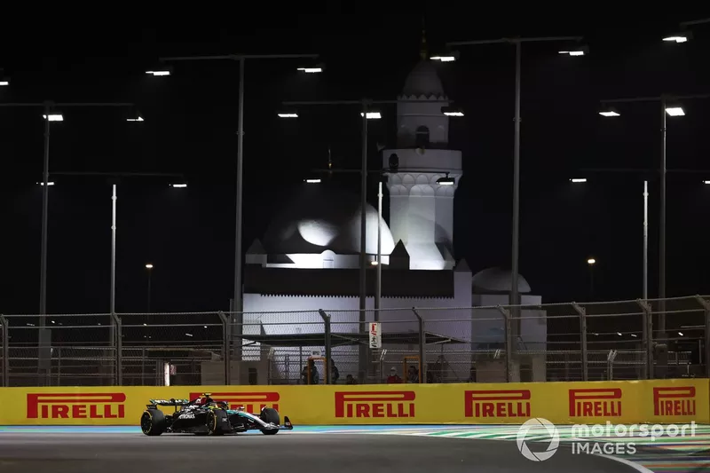 Lewis Hamilton, Mercedes F1 W15