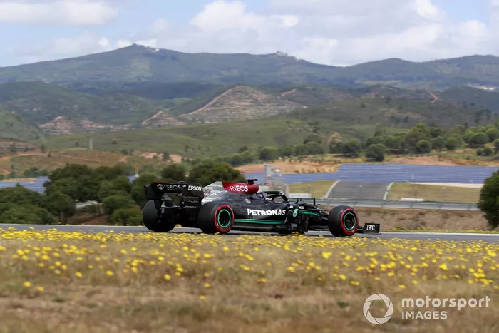 Lewis Hamilton, Mercedes W12
