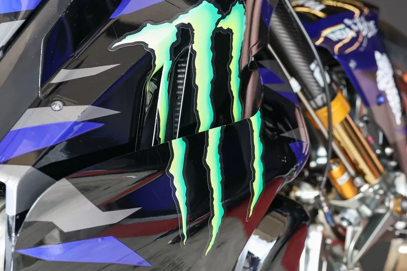 Côté de la moto pour Alex Rins, Yamaha Factory Racing