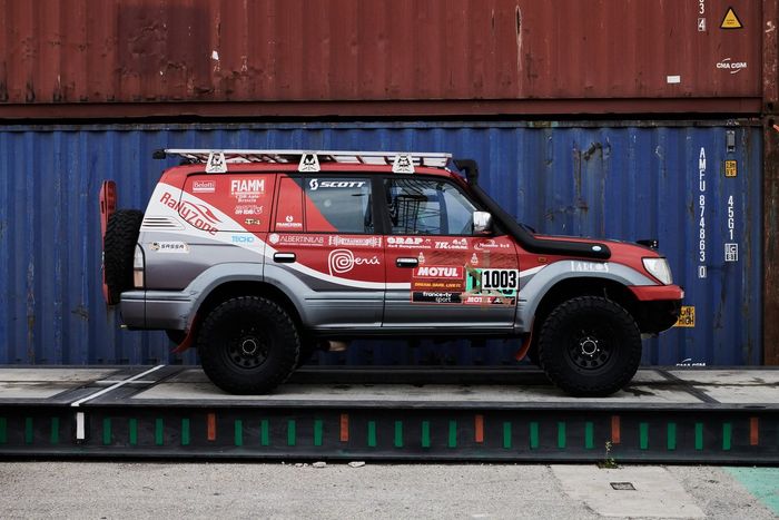 Embarque del Dakar 2021 en Marsella