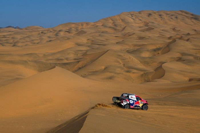 #301 Toyota Gazoo Racing: Nasser Al-Attiyah, Matthieu Baumel