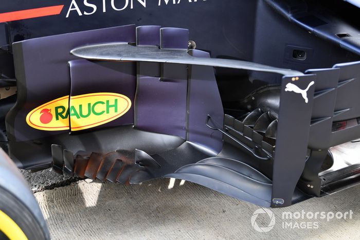 Red Bull Racing RB14 bargeboard detalle