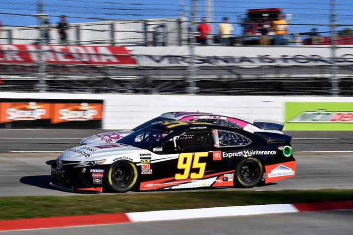 Matt DiBenedetto, Leavine Family Racing, Toyota Camry Toyota Express Maintenance
