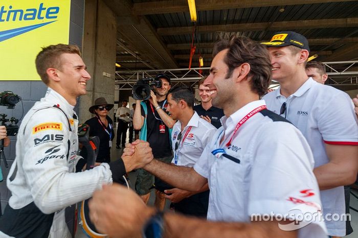 Polesitters #911 Absolute Racing Porsche GT3 R: Mathieu Jaminet, Patrick Pilet, Matt Campbell