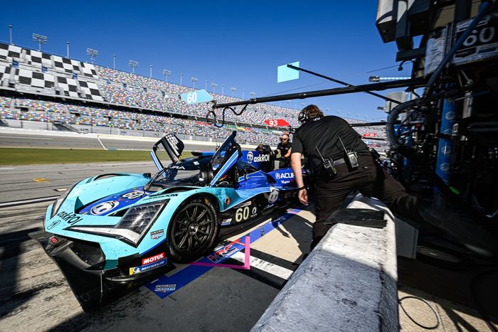 #60 Acura Meyer Shank Racing w/Curb Agajanian Acura ARX-06: Tom Blomqvist, Colin Braun, Scott Dixon