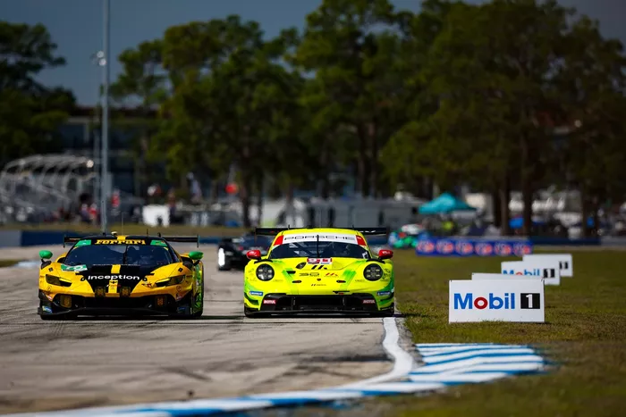 #70 Inception Racing Ferrari 296 GT3 EVO: Brendan Iribe, Frederik Schandorff, Ollie Millroy, #911 Manthey Porsche 911: Thomas Preining, Klaus Bachler, Ricardo Feller