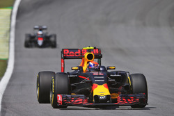 Max Verstappen, Red Bull Racing RB12. 11.11.2016. Formula 1 World Championship, Rd 20, Brazilian Gra