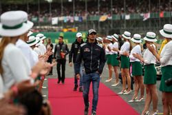 Carlos Sainz Jr., Scuderia Toro Rosso en el desfile de pilotos