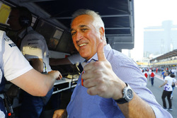 Lawrence Stroll viert het podium van zoon Lance Stroll