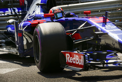 Данііл Квят, Scuderia Toro Rosso STR12