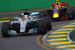 Lewis Hamilton, Mercedes AMG F1, W08; Max Verstappen, Red Bull Racing, RB13