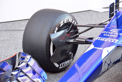 Toro Rosso STR12: Aufhängung