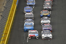 Кайл Буш, Joe Gibbs Racing, Toyota Camry M&M's Red White & Blue, Бред Кеселовскі, Team Penske,