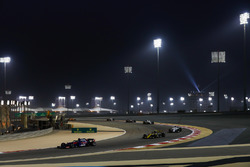 Brendon Hartley, Toro Rosso STR13 Honda, leads Carlos Sainz Jr., Renault Sport F1 Team R.S. 18, Marc