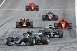 Валттері Боттас, Льюіс Хемілтон, Mercedes AMG F1 W09,Макс Ферстаппен, Red Bull Racing RB14, Кімі Райкконен, Ferrari SF71H, Ромен Грожан, Haas F1 Team VF-18, Себастьян Феттель, Ferrari SF71H
