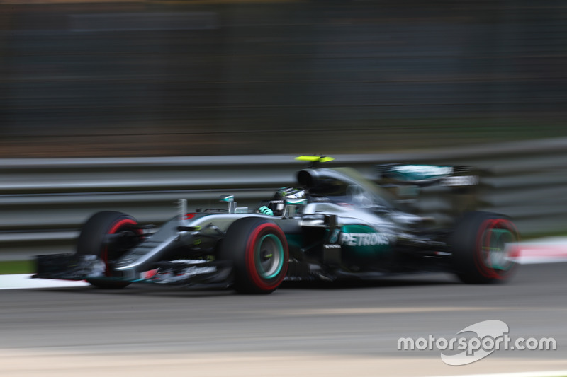 1. Nico Rosberg, Mercedes AMG F1 W07 Hybrid