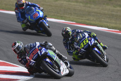 Jorge Lorenzo, Yamaha Factory Racing; Valentino Rossi, Yamaha Factory Racing