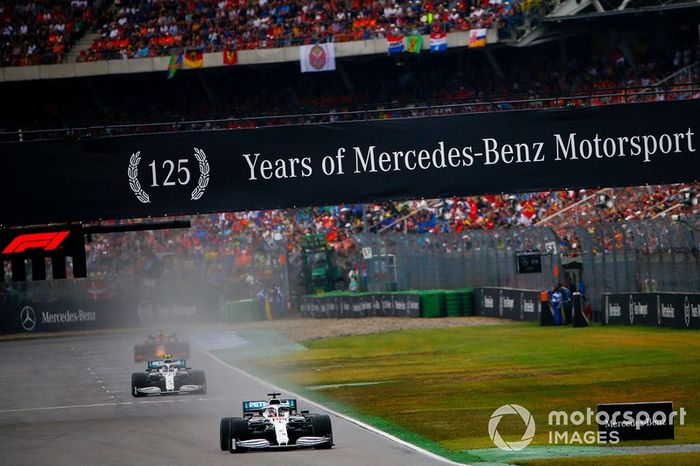 Lewis Hamilton, Mercedes AMG F1 W10, Valtteri Bottas, Mercedes AMG W10