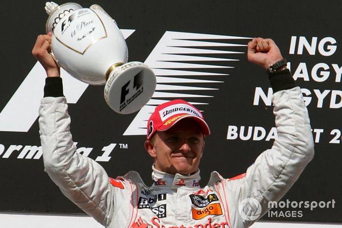 Podio: Ganador de la carrera Heikki Kovalainen, McLaren