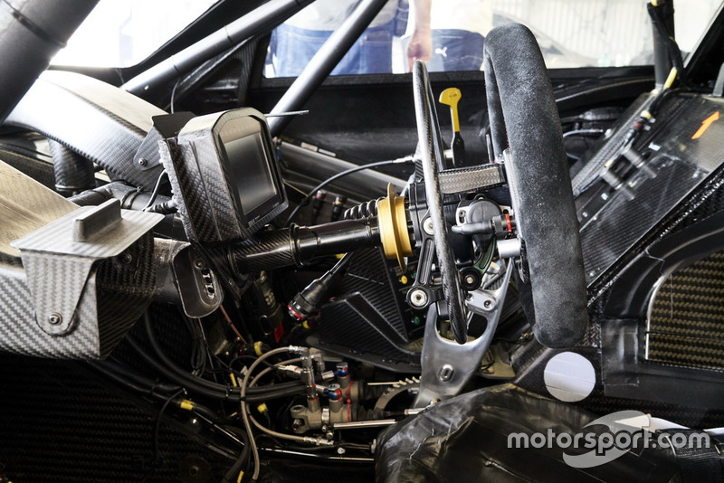 BMW M4 DTM, modificaciones de cabina, Alessandro Zanardi, tecnología