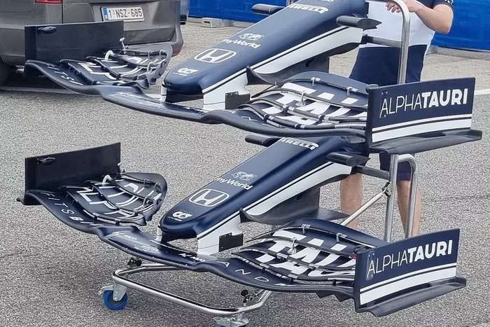 AlphaTauri AT02 front end plate detail

