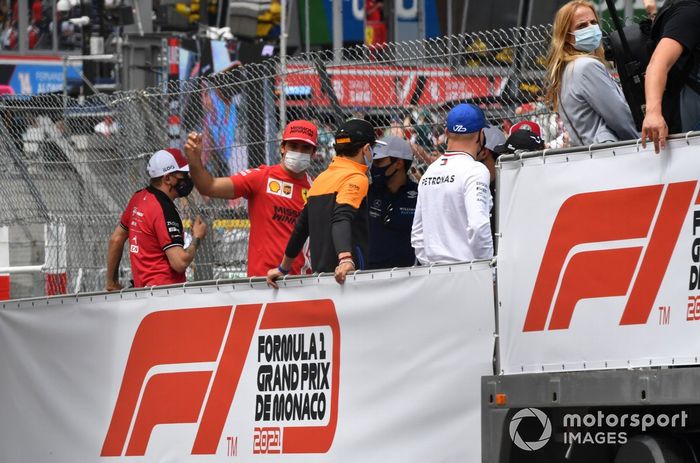Charles Leclerc, Ferrari, en el desfile de pilotos