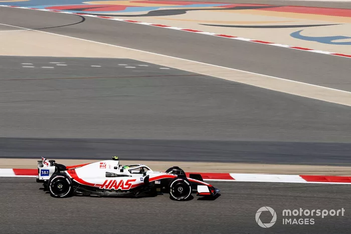 Mick Schumacher, Haas VF-22