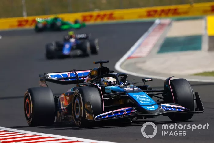 Esteban Ocon, Alpine A524, Logan Sargeant, Williams FW46