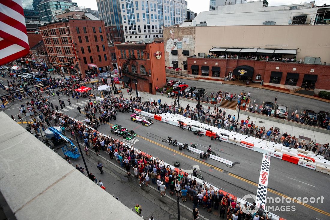 Romain Grosjean, Juncos Hollinger Racing Chevrolet, Felix Rosenqvist, Meyer Shank Racing Honda, Pit Stop Competition 